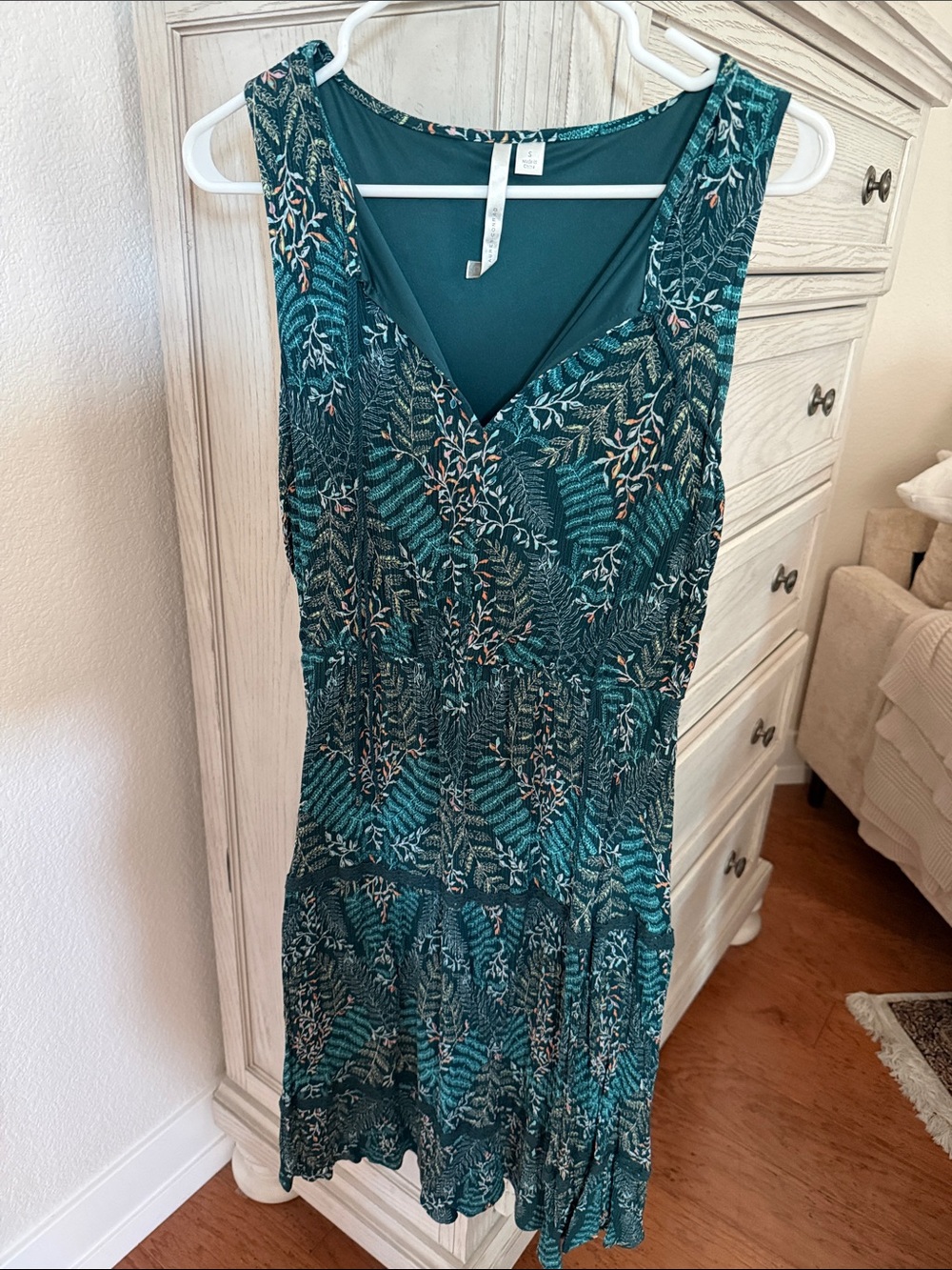 LC Lauren Conrad Teal Green Sleeveless V-Neck Printed Dress